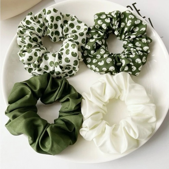Set of 4 Green Floral Hair Scrunchies - Picture 1 of 5
